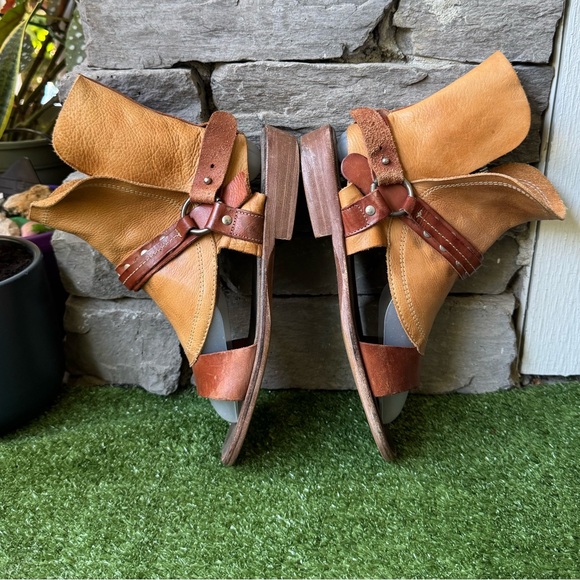 Free People Tan and Brown Leather Sandals Size 38 EU - Picture 8 of 10